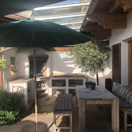 Hinterseer 3* Κίτσμπουελ